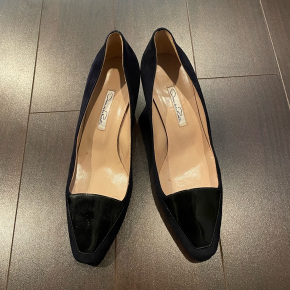 Oscar de la Renta Navy Runway Riley Square Toe Suede Patent Block Pumps - Picture 5 of 9
